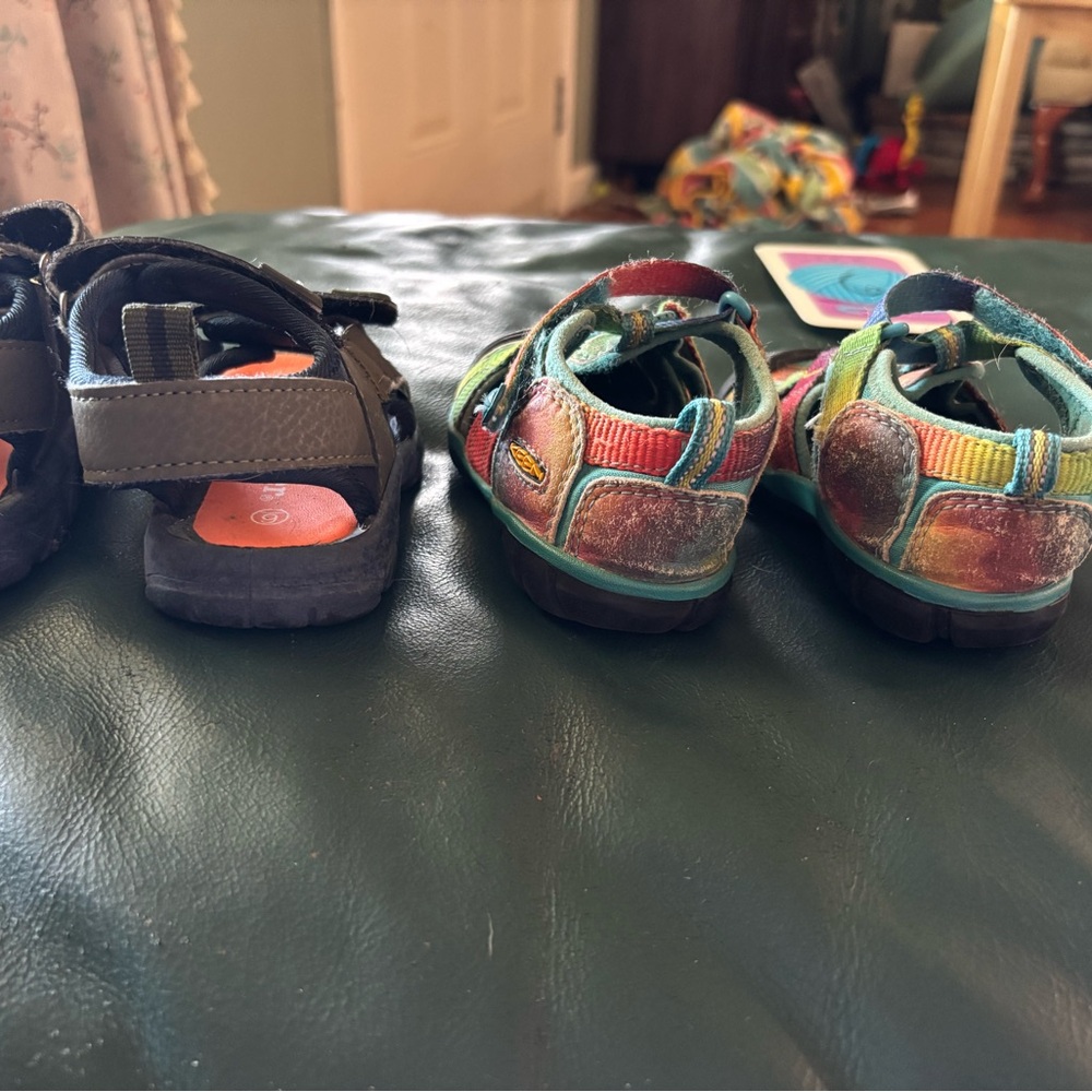 Gerber,Keen,Osh Kosh,New Balance sandals/shoes Toddler boy size 6 - Picture 4 of 8